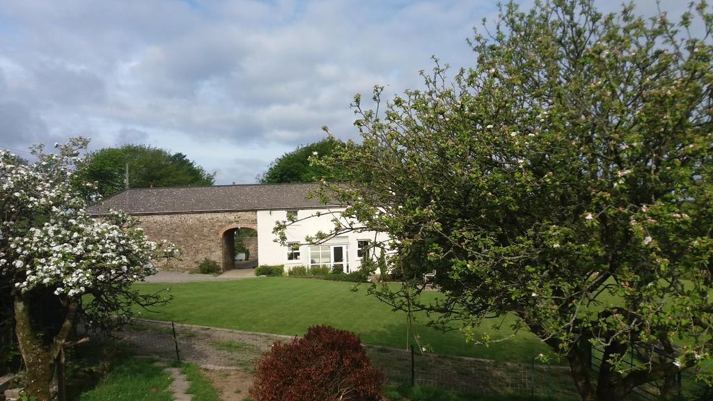 Bed and Breakfast Rectory Farm Haverfordwest Exterior foto