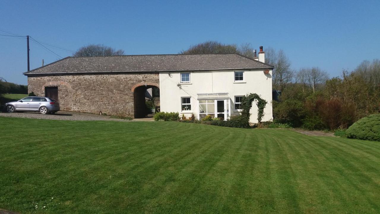 Bed and Breakfast Rectory Farm Haverfordwest Exterior foto